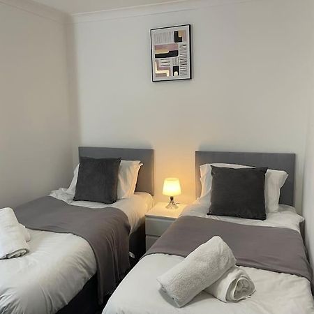 Ed Executive Ipswich Accommodation Buitenkant foto