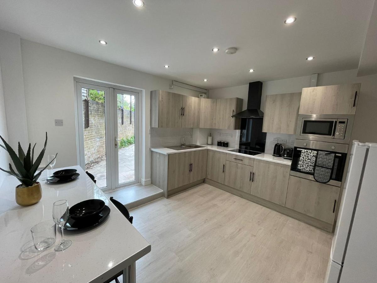 Ed Executive Ipswich Accommodation Buitenkant foto